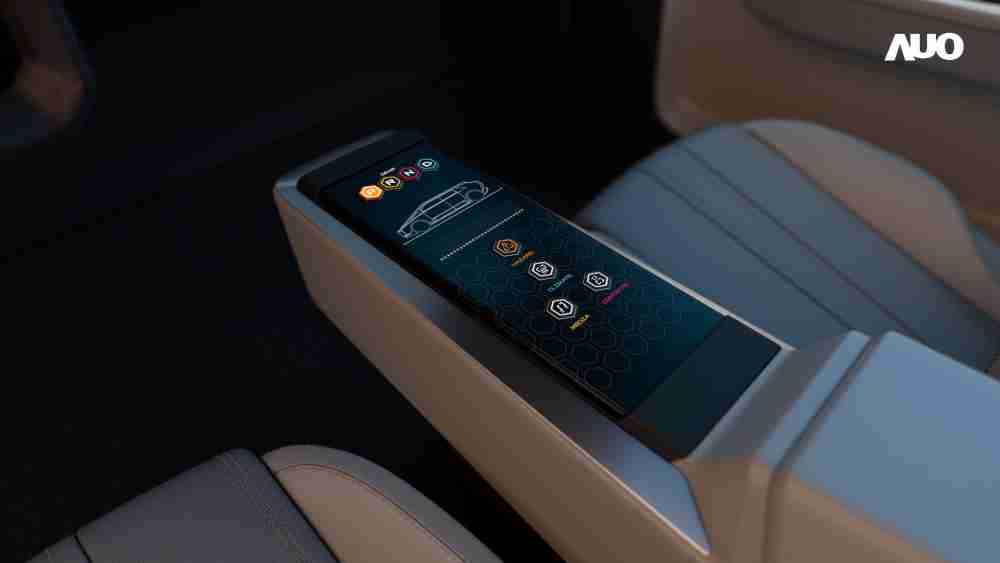 尊龙集团以人性化设计打造多变形态中控显示(Morphing Center Control)，，，不使用时仅平面显示信息，，，，进行操作时，，，显示器则会动态隆起，，，，转变成3D实体按钮，，，并有触觉回馈，，，展示人机互动新体验